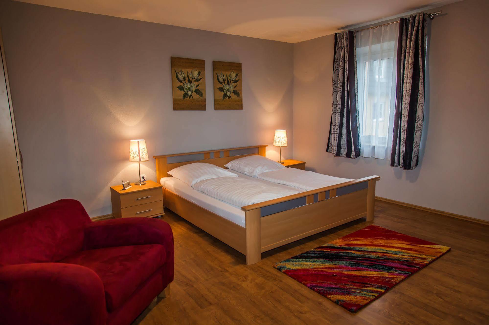 Hotel Cristallo Ландсхут Экстерьер фото